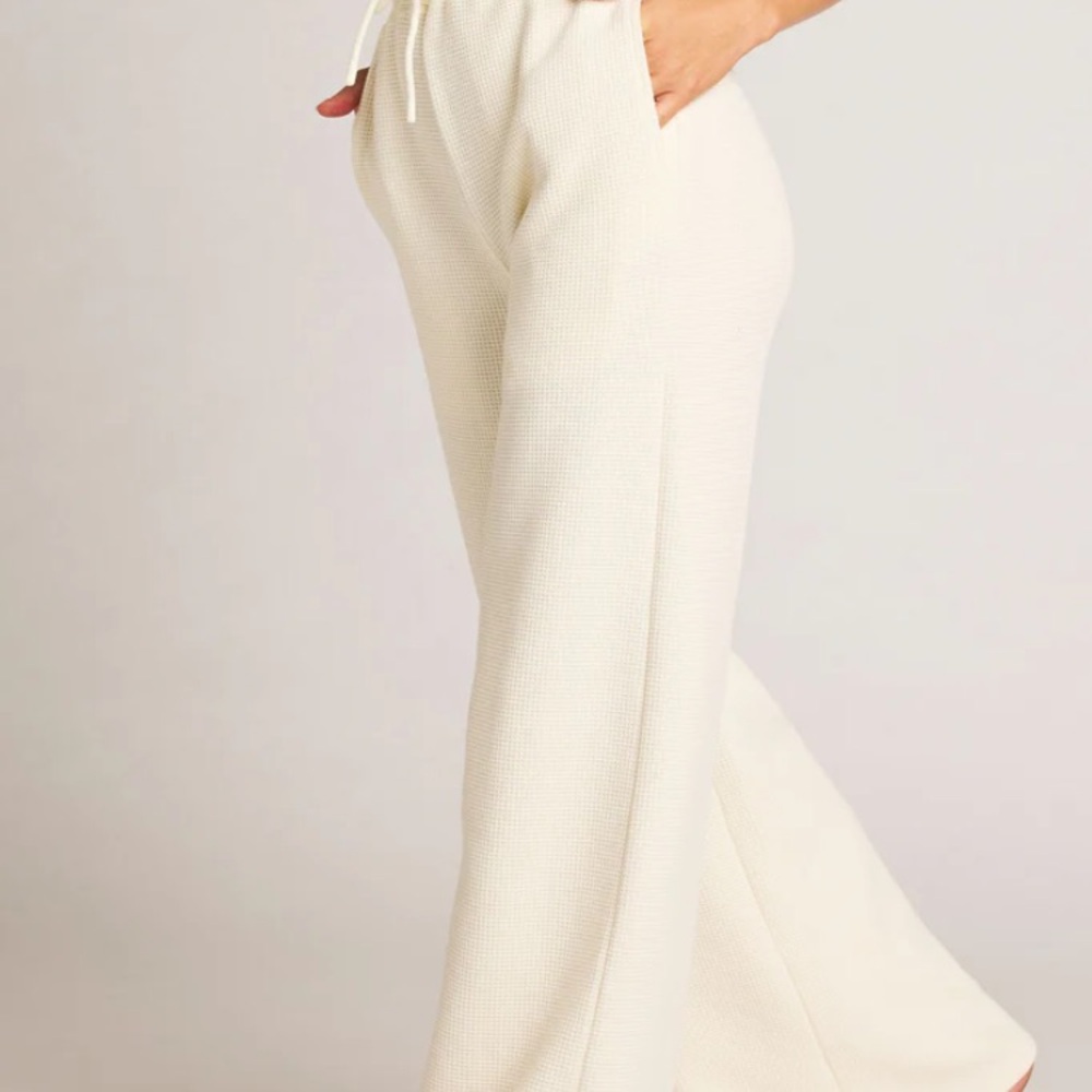 Negative Underwear Cream Pajama Set - Picture 8 of 11